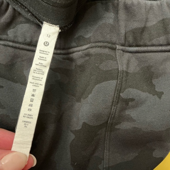Lululemon relaxed high rise camo joggers sz 12 sweatpants pants - Picture 4 of 6